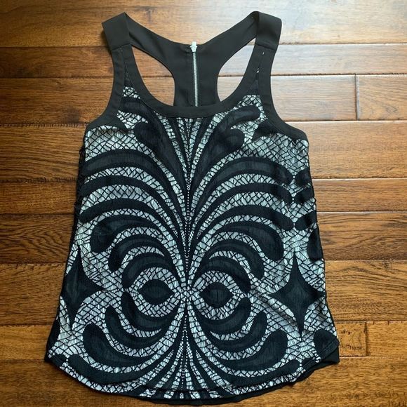 Express Lace Black & White Tank Top Size Small - Picture 1 of 3